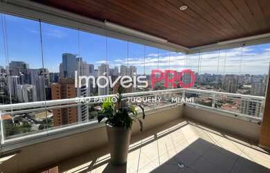 Imagem: O apartamento possui 4 Dormitórios, 5 Banheiros, 4 Vagas na