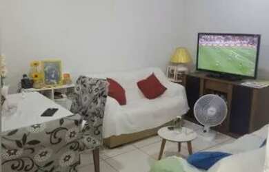 Imagem 2: Casa Linear com 2 Quartos e Terraço na Rua Osvaldo Cruz Próx. Carmela...