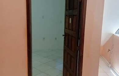 Imagem: A casa possui 2 Dormitórios, 1 Banheiro e está localizado