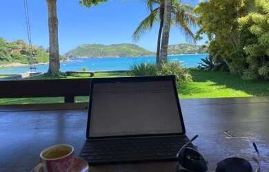 Imagem 3: Maravilhosa Residência pé na areia a venda na Ferradura