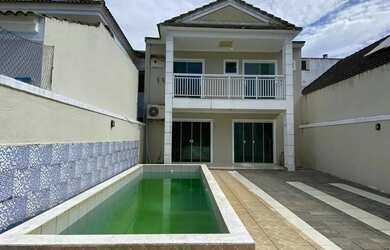 Imagem: A casa em condomínio possui 3 Dormitórios, 4 Banheiros, 3