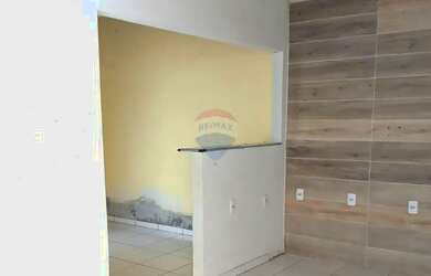 Imagem: A casa possui 2 Dormitórios, 1 Banheiro, 1 Vaga na garagem