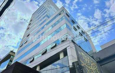 Imagem: O depósito possui 2 Vagas na garagem e 100m² de Área e está