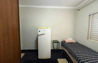 Imagem 3: Linda kitnet localizada no bairro Residencial Veneza, próximo à Avenida...