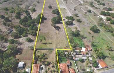 Imagem: A fazenda possui 76000m² de Área e está localizado em Área