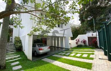 Imagem: A casa em condomínio possui 4 Dormitórios, 5 Banheiros, 5