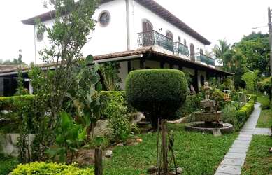 Imagem: A casa possui 5 Dormitórios, 5 Banheiros, 5 Vagas na garagem