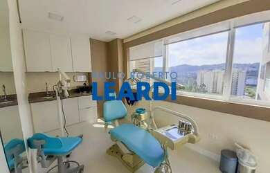 Imagem: O depósito possui 1 Vaga na garagem, 41m² de Área e está