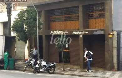 Imagem: O depósito possui 873m² de Área e está localizado em Centro