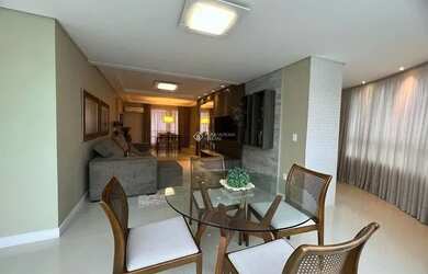 Imagem: O apartamento possui 3 Dormitórios, 1 Banheiro, 3 Vagas na