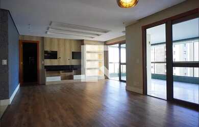 Imagem: O apartamento possui 3 Dormitórios, 2 Banheiros, 2 Vagas na