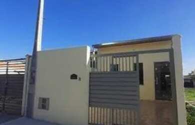 Imagem: A casa possui 2 Dormitórios, 2 Banheiros, 1 Vaga na garagem