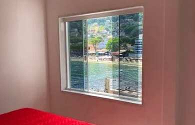 Imagem: O quarto está localizado em Mangaratiba, RJ para alugar por
