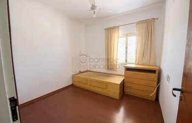 Imagem 12: Casa Padrão em Jundiaí. Churrasqueira, 236m² de Área, 3 Vagas na garageme3...