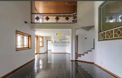 Imagem: A casa em condomínio possui 4 Dormitórios, 5 Banheiros, 5