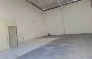 Imagem 2: Galpão/Depósito/Armazém para venda com 1080 metros quadrados