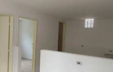 Imagem: A casa possui 2 Dormitórios, 1 Banheiro e está localizado