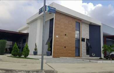 Imagem: A casa em condomínio possui 3 Dormitórios, 3 Banheiros, 3