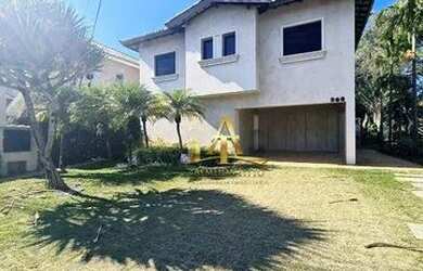 Imagem: A casa em condomínio possui 4 Dormitórios, 5 Banheiros, 2