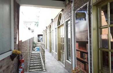 Imagem: O apartamento possui 1 Dormitório, 2 Banheiros e 60m² de Área