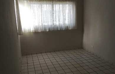 Imagem: O apartamento possui 4 Dormitórios, 2 Banheiros, 1 Vaga na