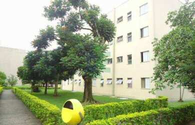 Imagem: O apartamento possui 2 Dormitórios, 1 Banheiro, 1 Vaga na garagem