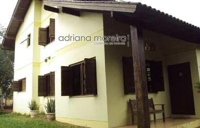 Imagem: A casa em condomínio possui 2 Dormitórios, 4 Banheiros, 2