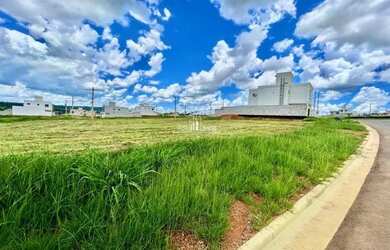 Imagem: O terreno possui 273m² de Área e está localizado em Jardins