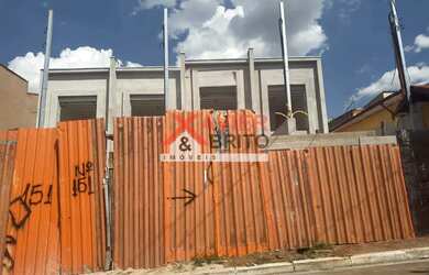 Imagem: A casa possui 2 Dormitórios, 3 Banheiros, 1 Vaga na garagem