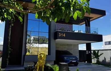 Imagem: A casa em condomínio possui 3 Dormitórios, 4 Banheiros, 2