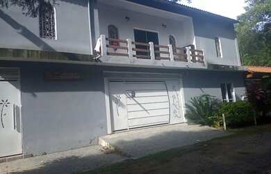 Imagem: A pousada chalé possui 2 Dormitórios, Acomodam 15 pessoas