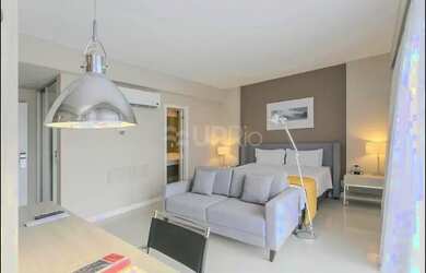 Imagem: O studio possui 2 Dormitórios, 2 Banheiros, 1 Vaga na garagem