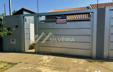 Imagem: A casa possui 3 Dormitórios, 1 Banheiro, 89m² de Área e