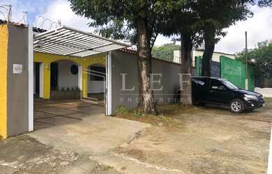 Imagem: O depósito possui 5 Vagas na garagem, 275m² de Área e está