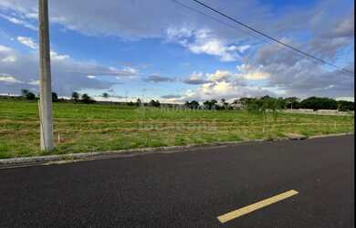 Imagem: O terreno possui 405m² de Área e está localizado em Jardim