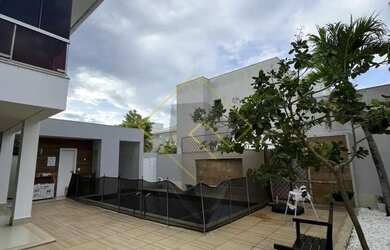 Imagem: A casa em condomínio possui 3 Dormitórios, 4 Banheiros, 2