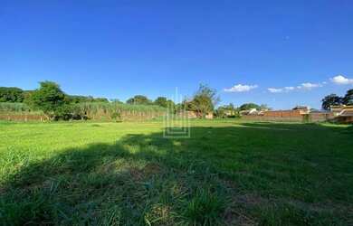 Imagem: O terreno possui 6.279m² de Área e está localizado em Porto