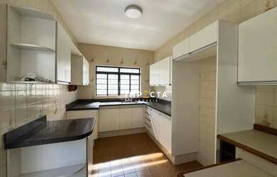 Imagem 3: Casa com 5 dormitórios à venda, 195 m² por R$ 1.100.000,00 - Santa Elisa - Pouso Alegre/MG