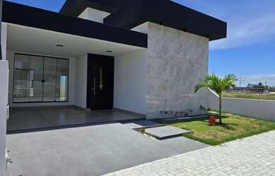 Imagem: A casa em condomínio possui 3 Dormitórios, 3 Banheiros, 2