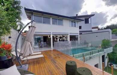 Imagem: A casa em condomínio possui 4 Dormitórios, 2 Banheiros, 280m²