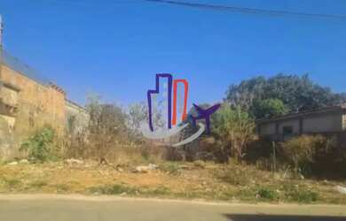 Imagem: O terreno possui 444m² de Área e está localizado em Mateus