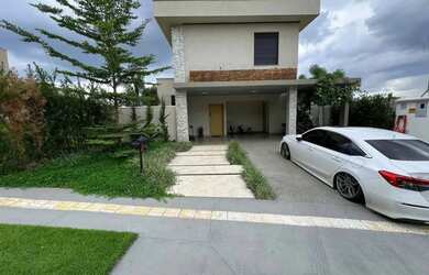 Imagem: A casa possui 3 Dormitórios, 4 Banheiros, 2 Vagas na garagem