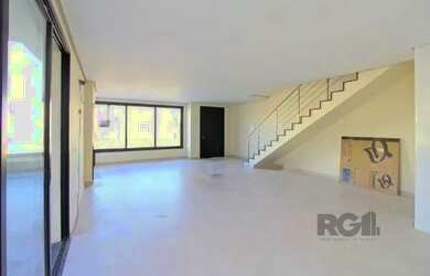 Imagem 11: Casa em Porto Alegre, no bairro Hípica, com 3 dormitório s , e 3 banheiros,...