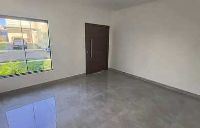 Imagem 3: COND. ALPHAVILLE - VENDO OU TROCO CASA TÉRREA COM 3 SUÍTES, SALA AMPLA E ESPAÇO PARA ÁREA