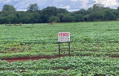 Imagem: O terreno possui 1.500m² de Área e está localizado em Caldas