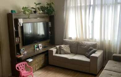 Imagem: A casa possui 2 Dormitórios, 2 Banheiros, 1 Vaga na garagem