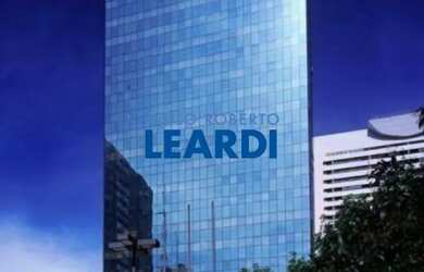 Imagem: O depósito possui 5 Vagas na garagem e 507m² de Área e está