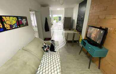 Imagem: O apartamento possui 2 Dormitórios, 1 Banheiro, 1 Vaga na garagem