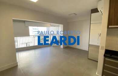 Imagem: O apartamento possui 1 Dormitório, 1 Banheiro, 1 Vaga na garagem