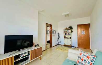 Imagem: O apartamento possui 2 Dormitórios, 1 Banheiro, 2 Vagas na